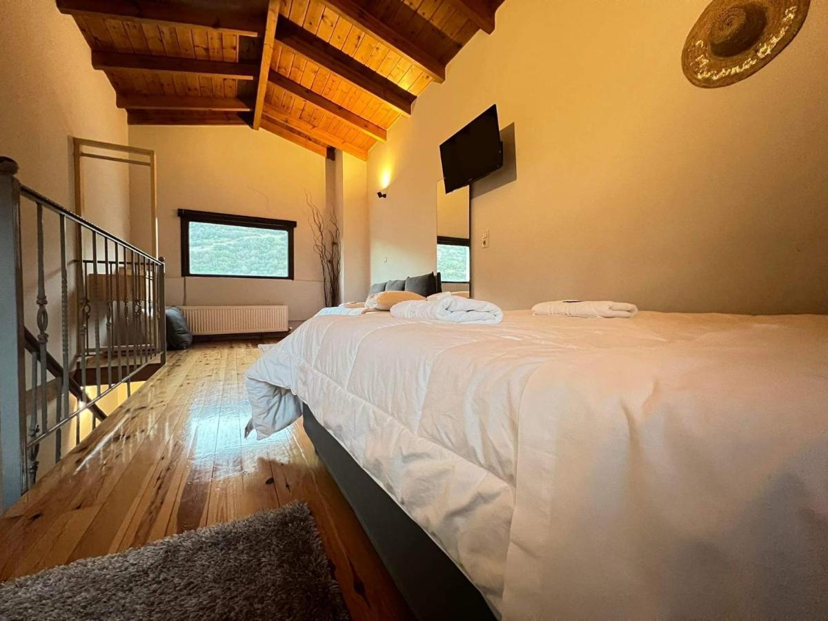 Guesthouse Mouses Kalávrita Kültér fotó