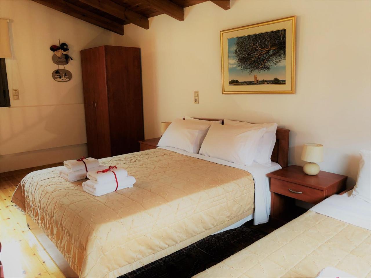 Guesthouse Mouses Kalávrita Kültér fotó